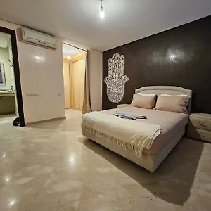 Duplex Au Coeur De Gueliz, Quartier De Gamme De Marrakech Appartement